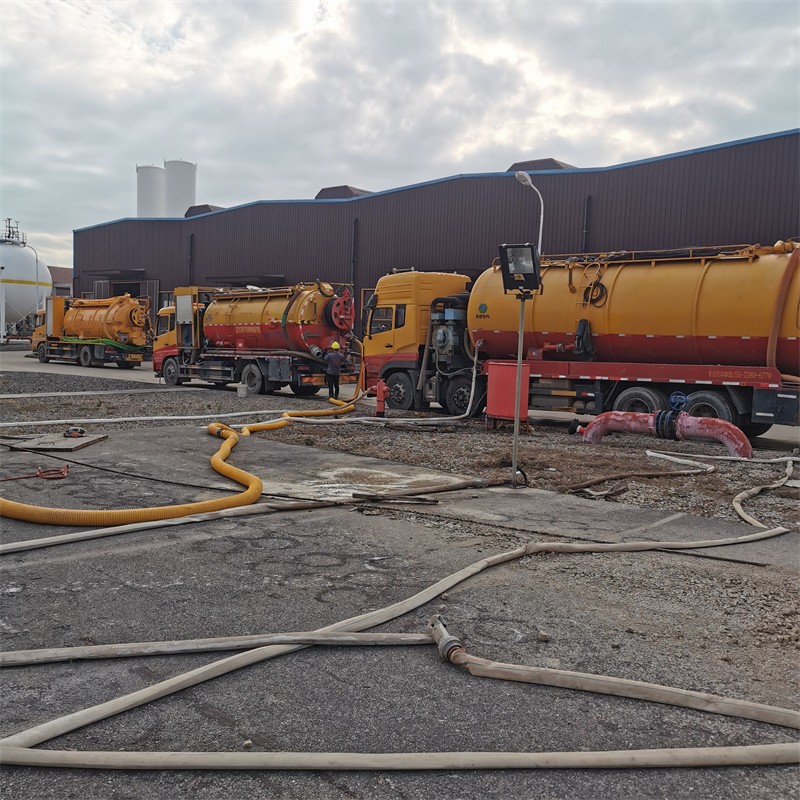 翠屏污水池清理