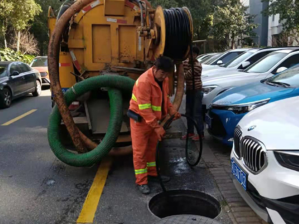 翠屏排污管道清淤